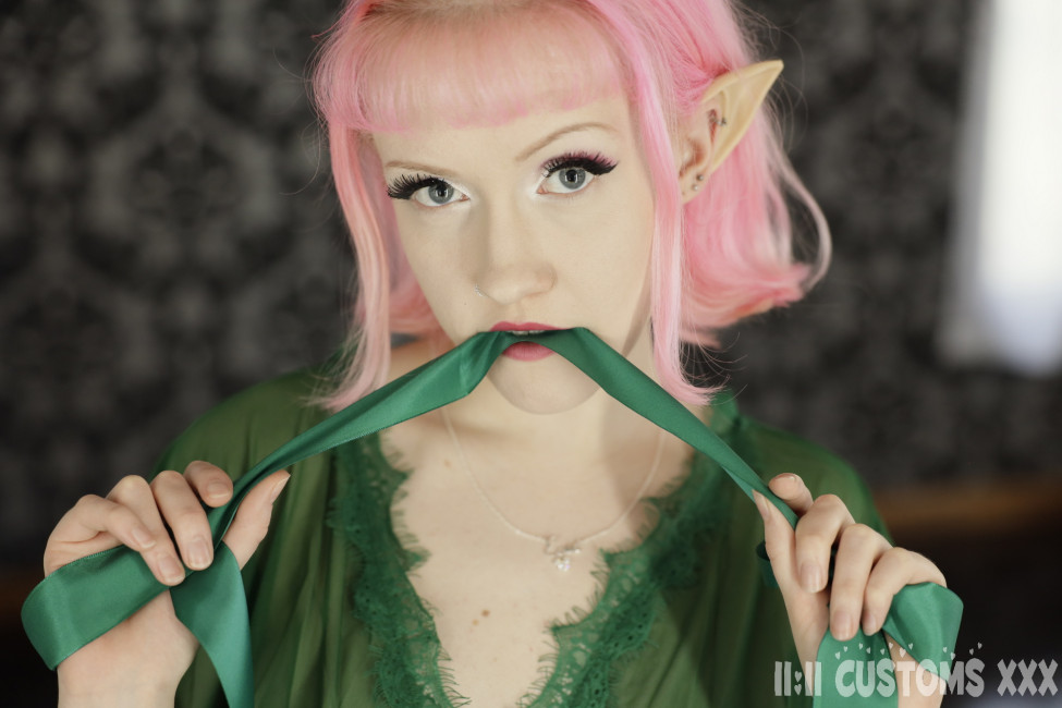 Evie The Elfie! Gallery - Photo 30
