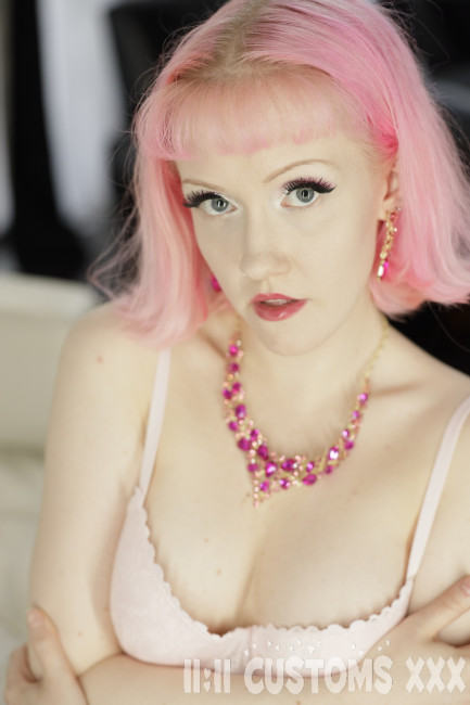 Double Penetration w/pink Toy! Gallery - Photo 2