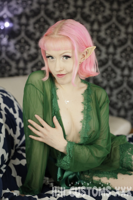 Evie The Elfie! Gallery - Photo 5